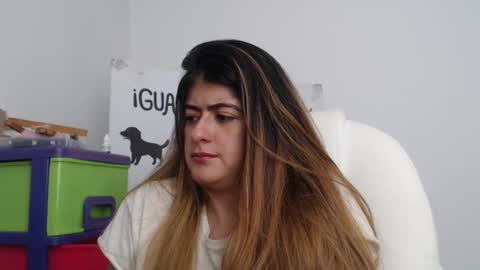 Snapshot of skyler1195 chatting on January 2025 04:04:01 PM Skyler online show from January 2025 04:04:01 PM