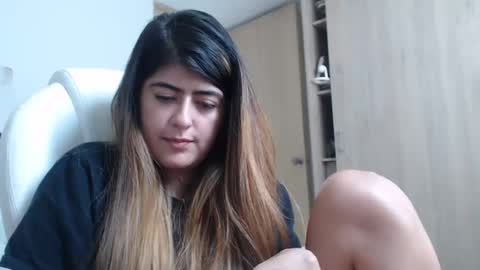 Snapshot of skyler1195 chatting on January 2025 05:53:01 PM Skyler online show from January 2025 05:53:01 PM