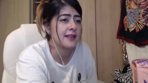 Snapshot of skyler1195 chatting on February 2025 01:55:01 AM Skyler online show from February 2025 01:55:01 AM