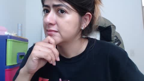 Snapshot of skyler1195 chatting on February 2025 05:29:01 PM Skyler online show from February 2025 05:29:01 PM