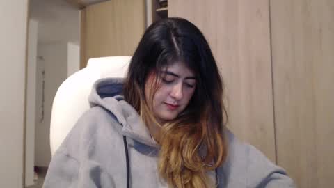 Snapshot of skyler1195 chatting on February 2025 01:36:01 AM Skyler online show from February 2025 01:36:01 AM