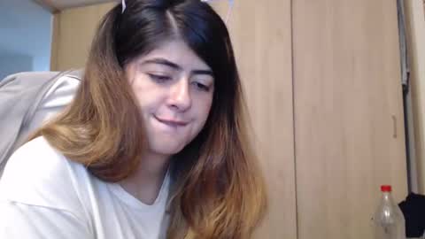 Snapshot of skyler1195 chatting on February 2025 05:47:01 AM Skyler online show from February 2025 05:47:01 AM