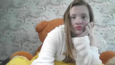 Skyler online show from February 2025 01:38:02 PM