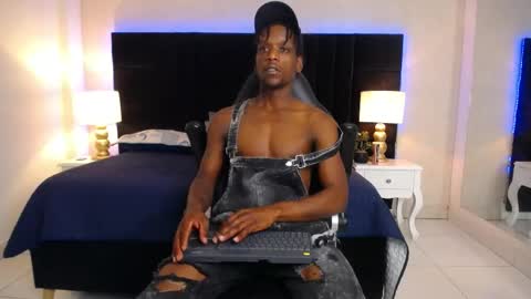 SKYLERBIGXXX online show from May 2026 04:09:02 AM