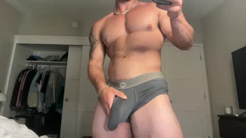 Snapshot of skylerflexes chatting on March 2026 12:36:01 AM Skyler Flexes online show from March 2026 12:36:01 AM