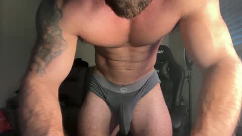 Snapshot of skylerflexes chatting on May 2026 10:48:01 PM Skyler Flexes online show from May 2026 10:48:01 PM