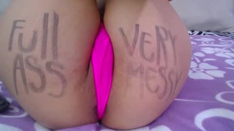 Snapshot of skynny_horney chatting on December 2024 09:33:02 AM Skynny online show from December 2024 09:33:02 AM