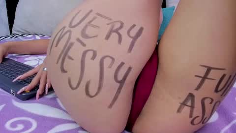 Snapshot of skynny_horney chatting on January 2025 09:41:01 PM Skynny online show from January 2025 09:41:01 PM