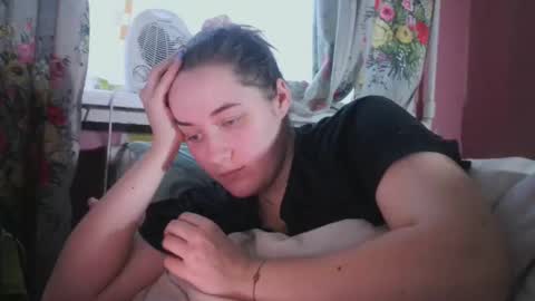 skyressie333 online show from December 2024 01:49:01 PM