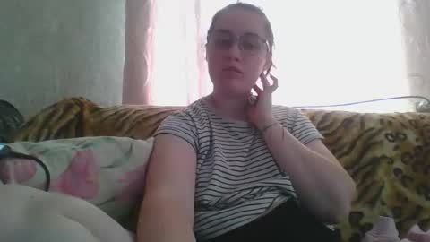 Snapshot of skyressie333 chatting on May 2026 06:40:01 AM skyressie333 online show from May 2026 06:40:01 AM