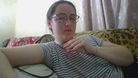 Snapshot of skyressie333 chatting on May 2026 06:45:01 PM skyressie333 online show from May 2026 06:45:01 PM