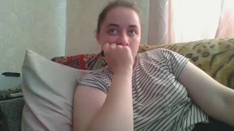 Snapshot of skyressie333 chatting on May 2026 06:08:01 AM skyressie333 online show from May 2026 06:08:01 AM