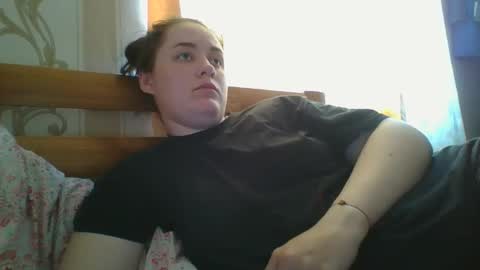 Snapshot of skyressie333 chatting on May 2026 08:10:02 AM skyressie333 online show from May 2026 08:10:02 AM