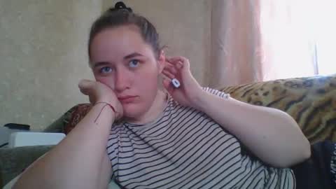 skyressie333 online show from June 2026 06:27:01 AM