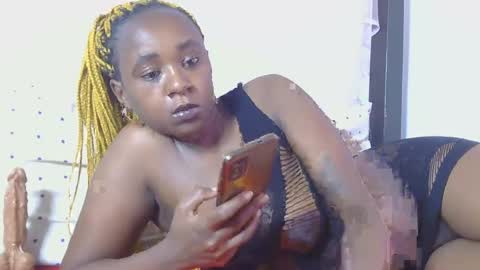 Snapshot of skyy_brown chatting on February 2025 06:25:02 AM Bella online show from February 2025 06:25:02 AM