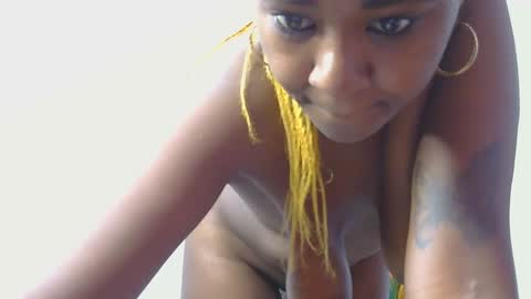 Snapshot of skyy_brown chatting on March 2025 10:00:02 AM Bella online show from March 2025 10:00:02 AM