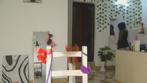 Snapshot of skyy_brown chatting on November 2025 02:32:01 AM Bella online show from November 2025 02:32:01 AM