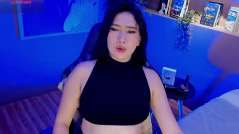 Snapshot of skyylee_ chatting on July 2026 02:12:02 PM abby online show from July 2026 02:12:02 PM