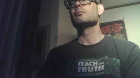Snapshot of slambo001 chatting on May 2026 12:12:01 PM slambo001 online show from May 2026 12:12:01 PM