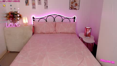 Queen Cyrine online show from February 2025 02:48:02 AM