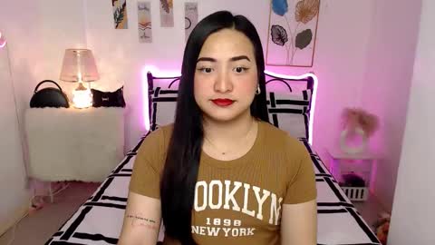 Queen Cyrine online show from February 2026 10:28:02 PM