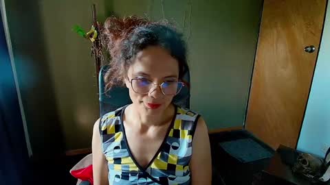 Snapshot of slavefuck chatting on January 2025 09:19:02 PM SlaveFuck online show from January 2025 09:19:02 PM