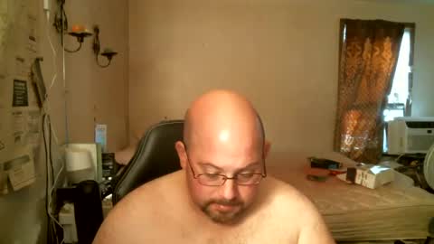 Snapshot of slavejim518 chatting on December 2024 06:50:02 PM slavejim online show from December 2024 06:50:02 PM