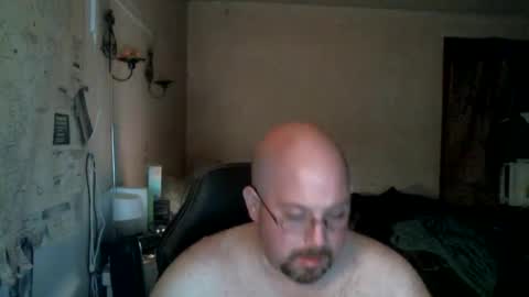 Snapshot of slavejim518 chatting on January 2025 04:15:02 AM slavejim online show from January 2025 04:15:02 AM