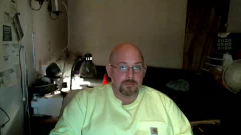 Snapshot of slavejim518 chatting on March 2026 01:45:02 AM slavejim online show from March 2026 01:45:02 AM