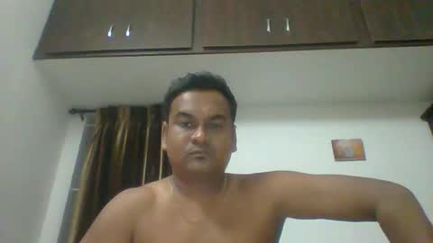 slaveqteguy online show from November 2025 05:55:02 PM