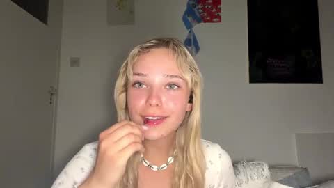 Olivia online show from July 2026 09:25:02 PM