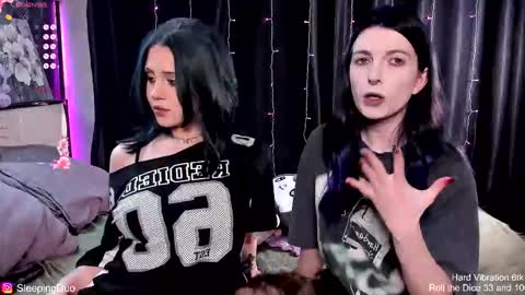 Hi We are Iva and Angela Nice to meet u 3 online show from December 2025 04:36:02 PM