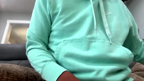 Snapshot of slick2285 chatting on September 2025 07:03:01 PM slick2285 online show from September 2025 07:03:01 PM