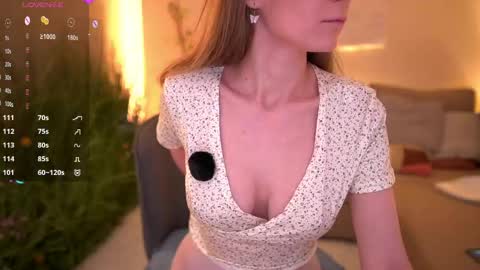 Snapshot of slickmewet chatting on May 2026 07:48:02 PM Elise 165cm 50kg online show from May 2026 07:48:02 PM