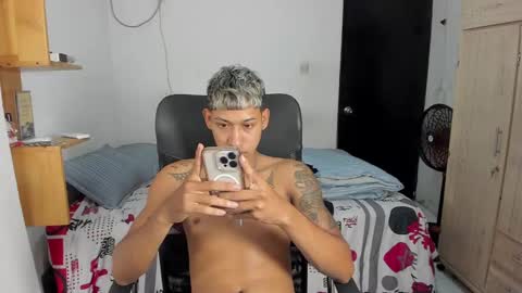 Snapshot of slim_master12 chatting on February 2025 11:21:02 AM slim_master12 online show from February 2025 11:21:02 AM