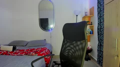 Snapshot of slim_master12 chatting on March 2025 03:38:02 PM slim_master12 online show from March 2025 03:38:02 PM