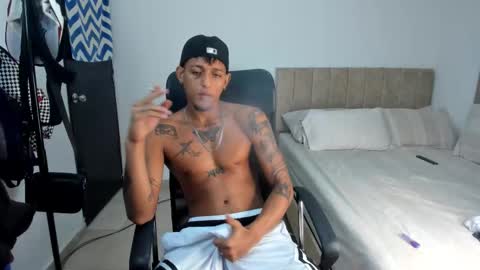 Snapshot of slim_master12 chatting on December 2025 09:56:02 PM slim_master12 online show from December 2025 09:56:02 PM