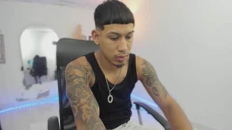 Snapshot of slim_master12 chatting on January 2026 11:42:01 PM slim_master12 online show from January 2026 11:42:01 PM