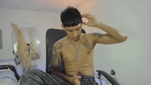 Snapshot of slim_master12 chatting on February 2026 10:25:01 PM slim_master12 online show from February 2026 10:25:01 PM