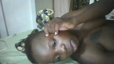 Snapshot of slim_petite_ebony chatting on December 2024 12:34:02 AM slim_petite_ebony online show from December 2024 12:34:02 AM