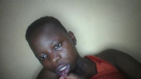 Snapshot of slim_petite_ebony chatting on December 2024 02:28:01 AM slim_petite_ebony online show from December 2024 02:28:01 AM