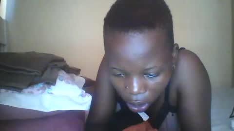 Snapshot of slim_petite_ebony chatting on December 2024 12:00:02 PM slim_petite_ebony online show from December 2024 12:00:02 PM