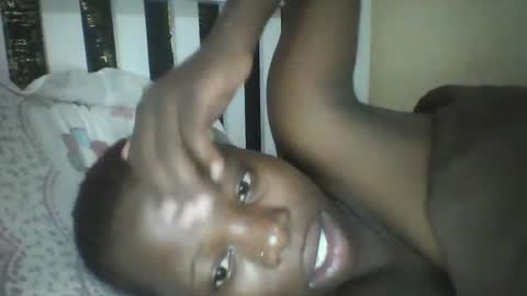 Snapshot of slim_petite_ebony chatting on December 2024 12:59:01 AM slim_petite_ebony online show from December 2024 12:59:01 AM