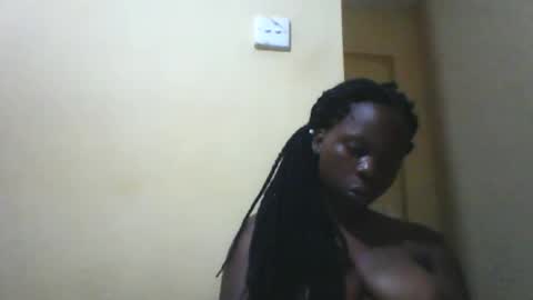 Snapshot of slim_petite_ebony chatting on February 2026 05:28:01 PM slim_petite_ebony online show from February 2026 05:28:01 PM