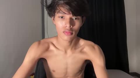 Snapshot of slim_sensation chatting on November 2025 12:33:01 PM slim_sensation online show from November 2025 12:33:01 PM