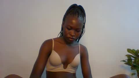 Snapshot of slimdiva chatting on November 2025 02:35:02 AM slimdiva online show from November 2025 02:35:02 AM