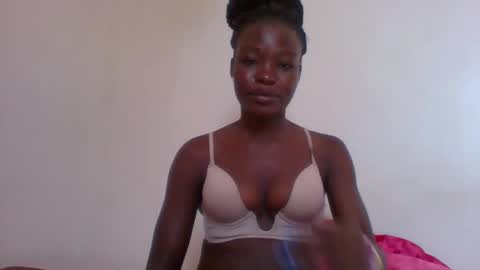 Snapshot of slimdiva chatting on February 2026 07:47:01 AM slimdiva online show from February 2026 07:47:01 AM