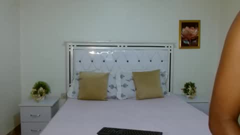 Snapshot of slimebonie chatting on September 2025 06:53:01 PM purity online show from September 2025 06:53:01 PM