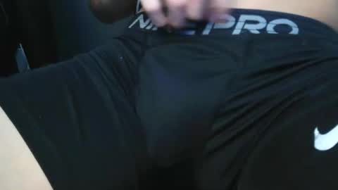 slimhungyvng online show from April 2026 11:57:02 PM