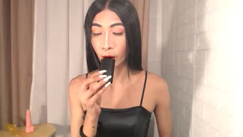 slimprettyjoira online show from May 2026 10:36:01 AM